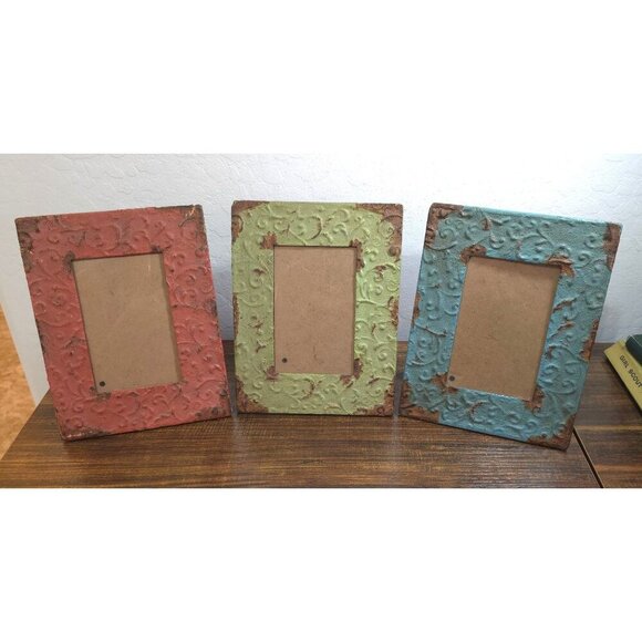 CreativeCo-Op Other - 3 Embossed Metal Frames Rustic Distressed Red Green Blue 4x6 CreativeCo-Op
